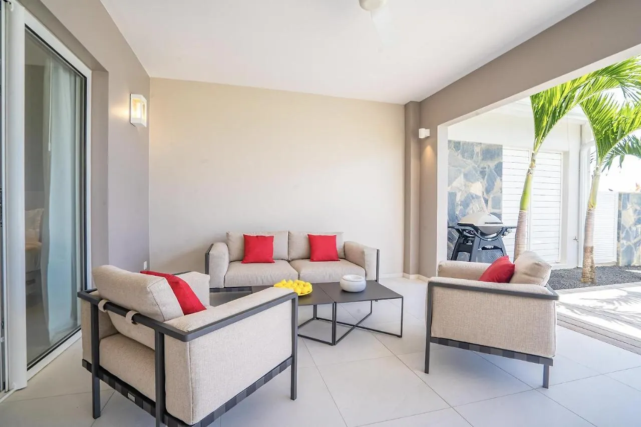 Villa Diamond Rock: Luxe Beachfront Villa with Pool and Stunning Diamond Rock Views Le Diamant Martinique
